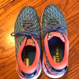 Hoka Vanquish 2